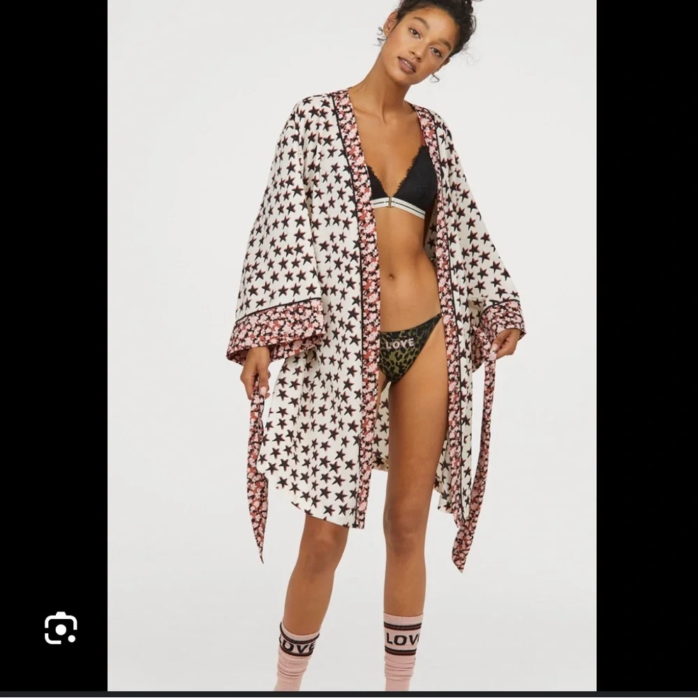 Love Stories x H&M star rope with pockets, tie waist o/s - Picture 2 of 8